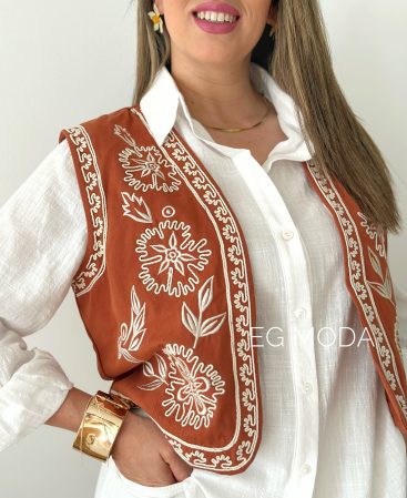 CHALECO BORDADO BOHO