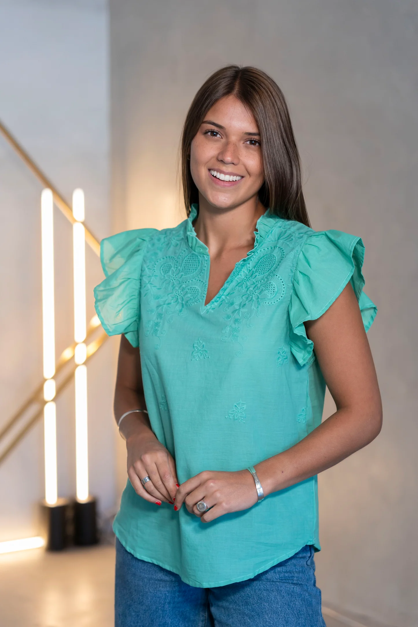 MUSCULOSA BORDADA C/volado