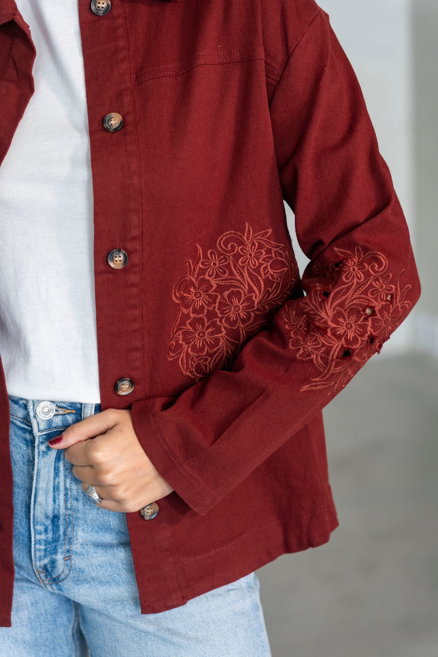 SOBRECAMISA JEANS BORDADA