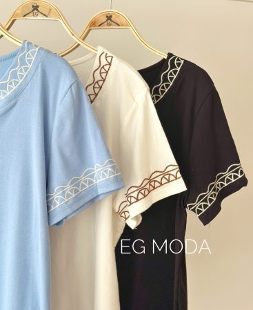 REMERA ALGODÓN bordada