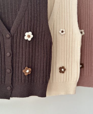 CHALECO TEJIDO C/ Flor