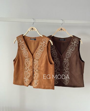 CHALECO BORDADO C/Botones