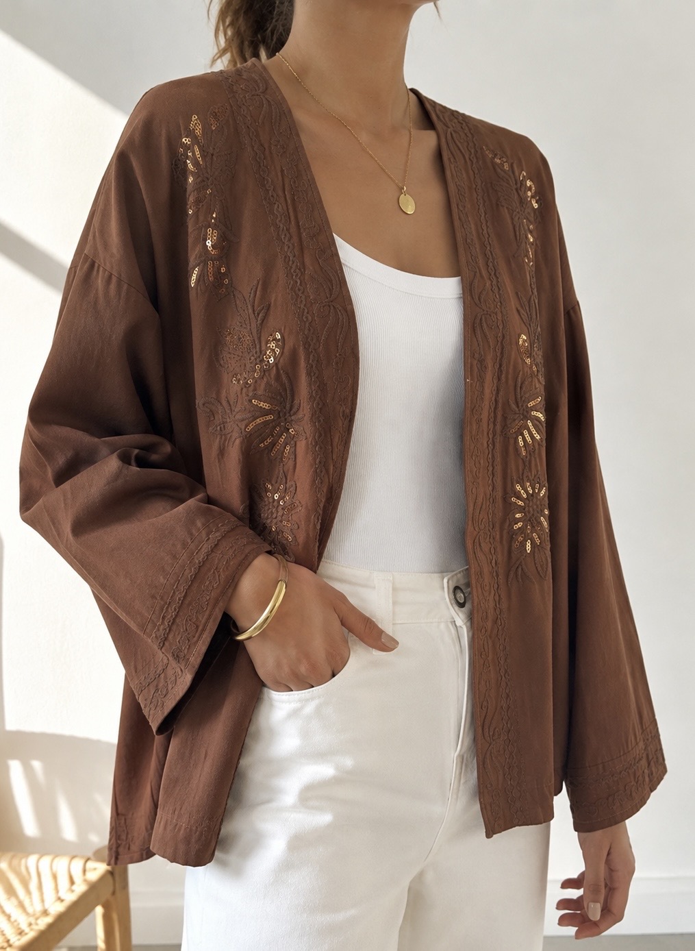 CHAQUETA BORDADA