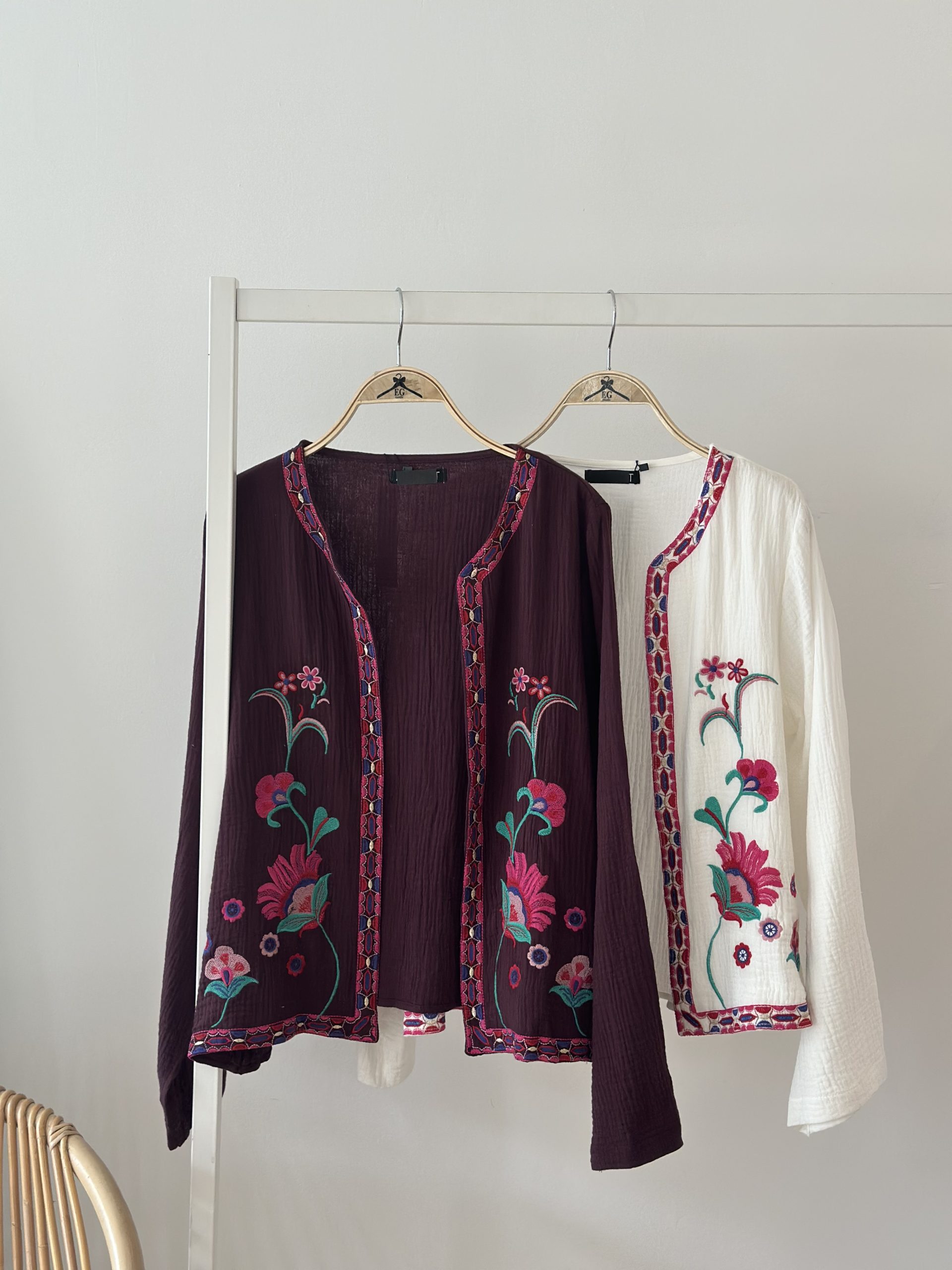 CHAQUETA MUSELINA BORDADA