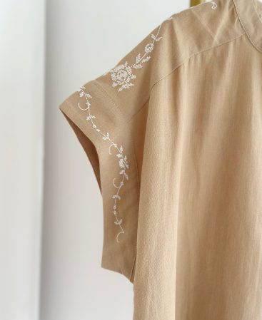 BLUSA LINO BORDADA